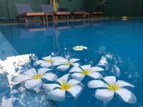 Отель Crescent Resort  Unawatuna